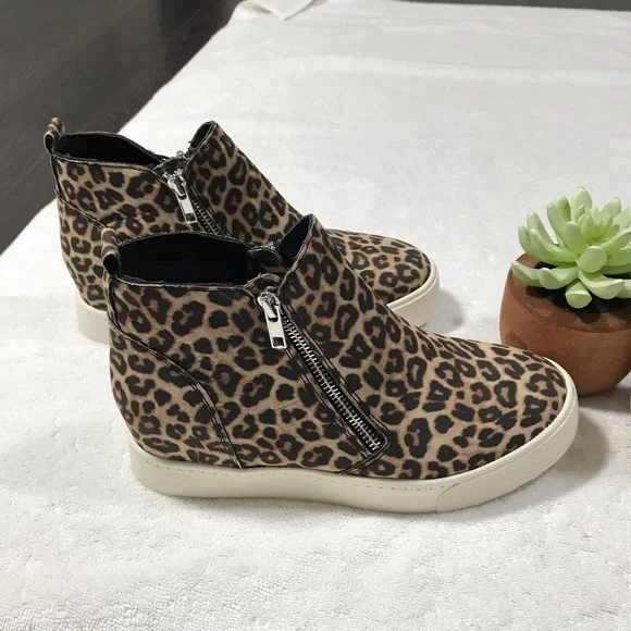 NEW IN BOX Soda Zip Platform Leopard Shoes - Picture 3 of 10